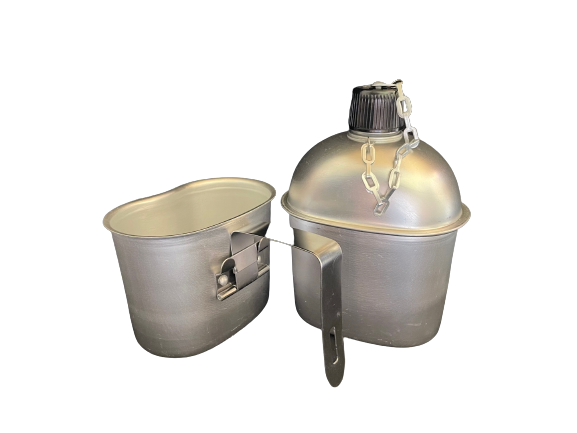 Reproduction d'une gourde avec quart